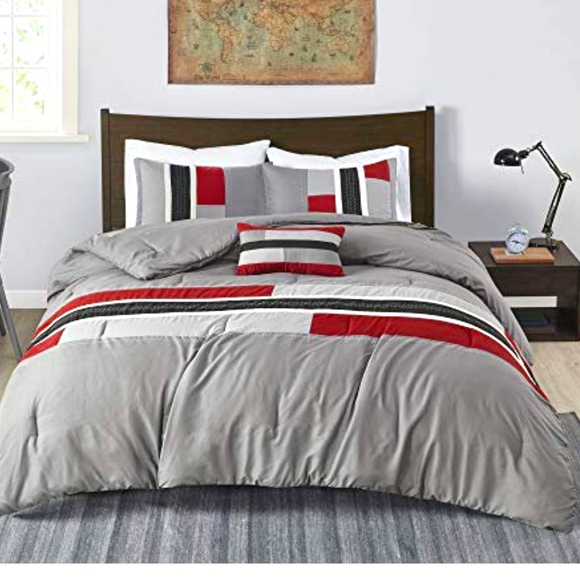 mi zone Other - NWT Comforter Set